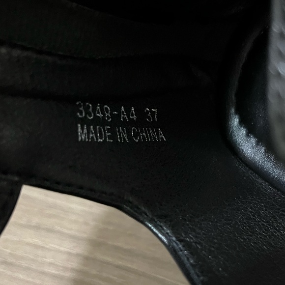 SOLD———————-Black Buckle Platform Sandals Chunky Heel Gothic Punk Ankle Strap - Picture 11 of 12